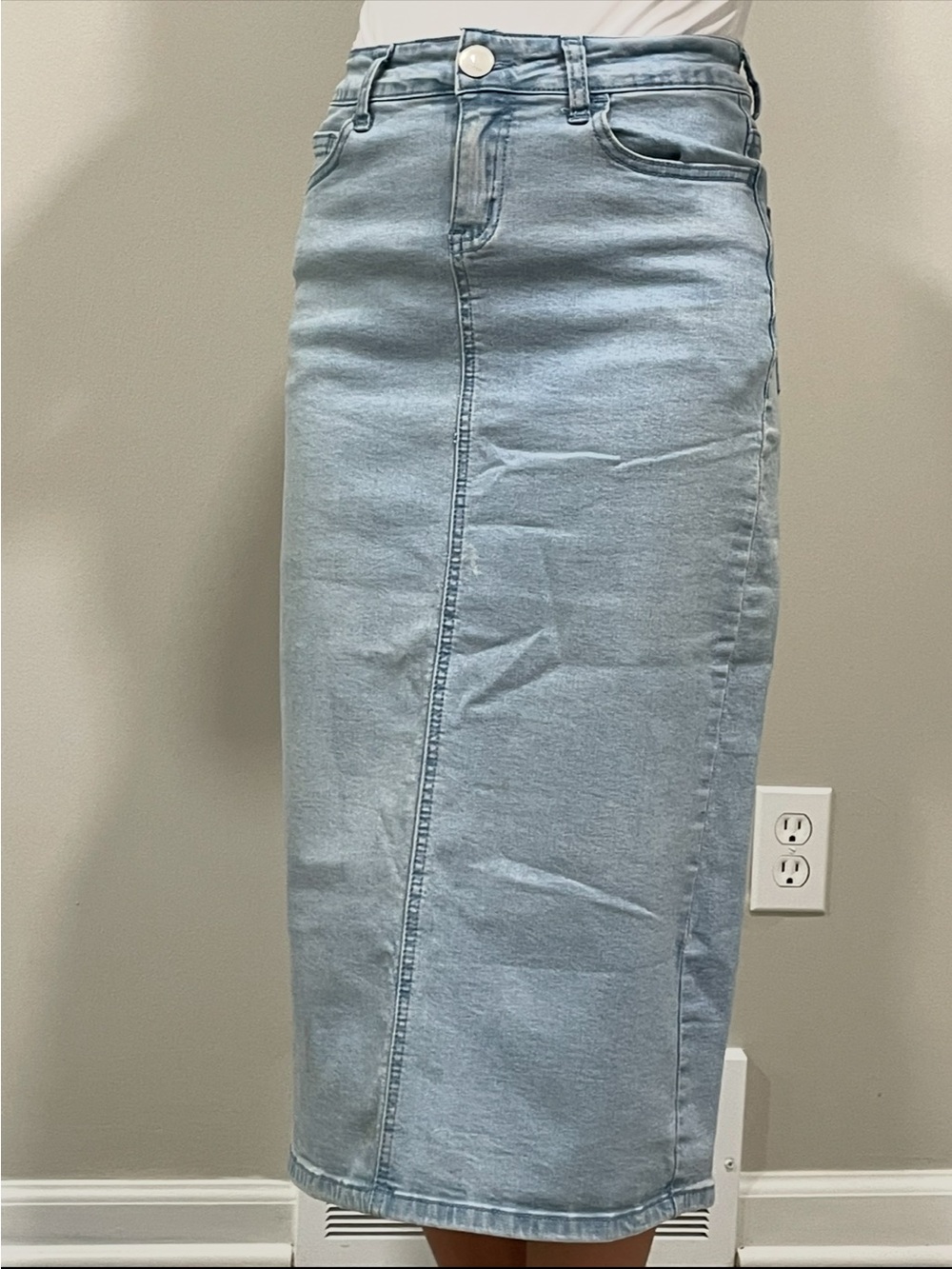 Inherit Women’s Light Blue Denim Skirt
